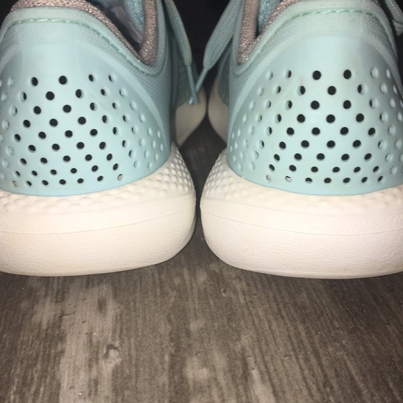 Crocs Women's Literide Pacer Lace-up Sneakers Ice Blue - Picture 6 of 7